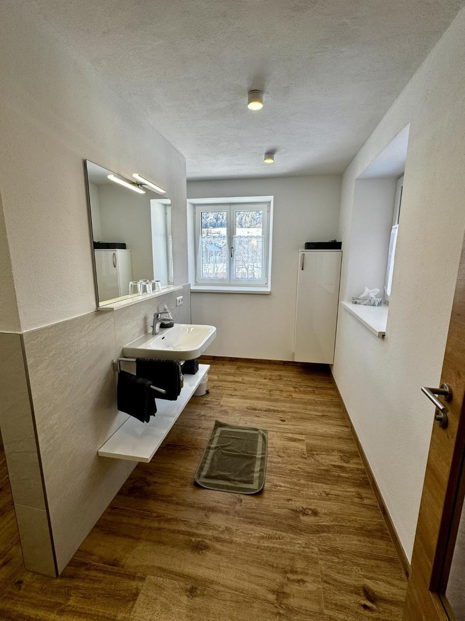 Heli'S Holiday Suites, 8992 Altaussee, Suites "Dachstein", "Sarstein", "Trisselwand" Værelse billede