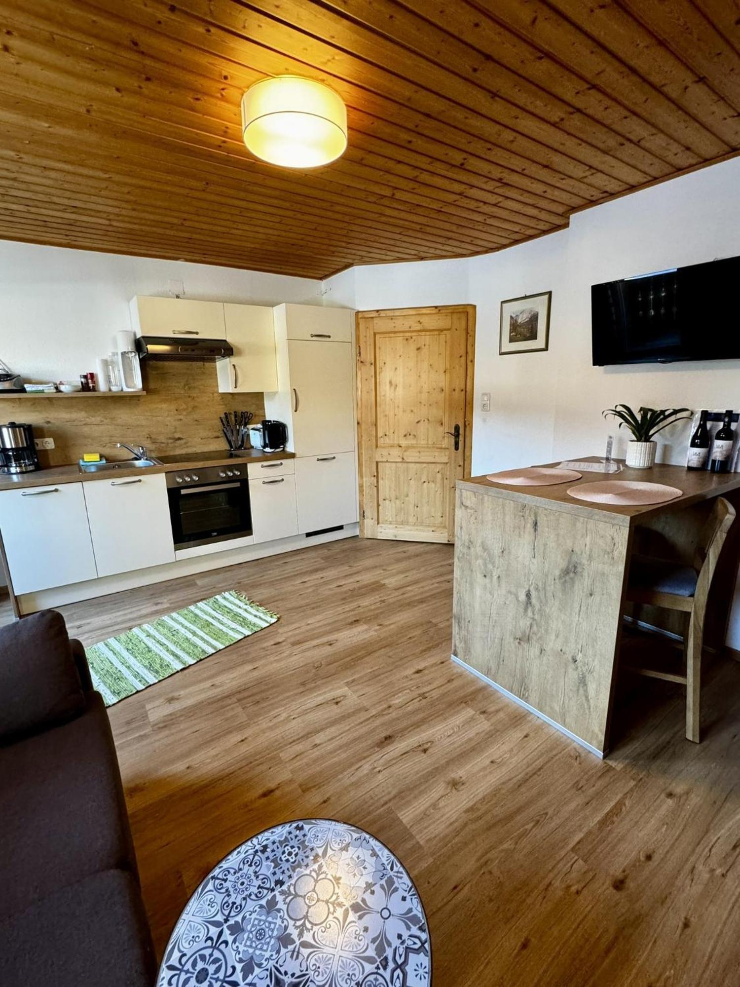 Heli'S Holiday Suites, 8992 Altaussee, Suites "Dachstein", "Sarstein", "Trisselwand" Værelse billede